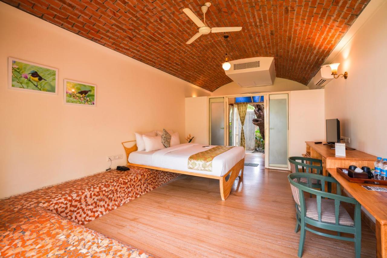 Albergue Moustache Goa Luxuria Vagator Exterior foto