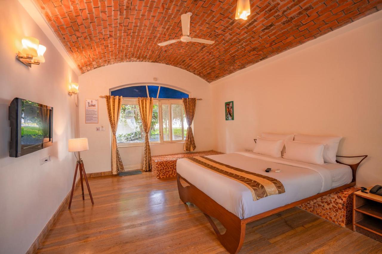 Albergue Moustache Goa Luxuria Vagator Exterior foto